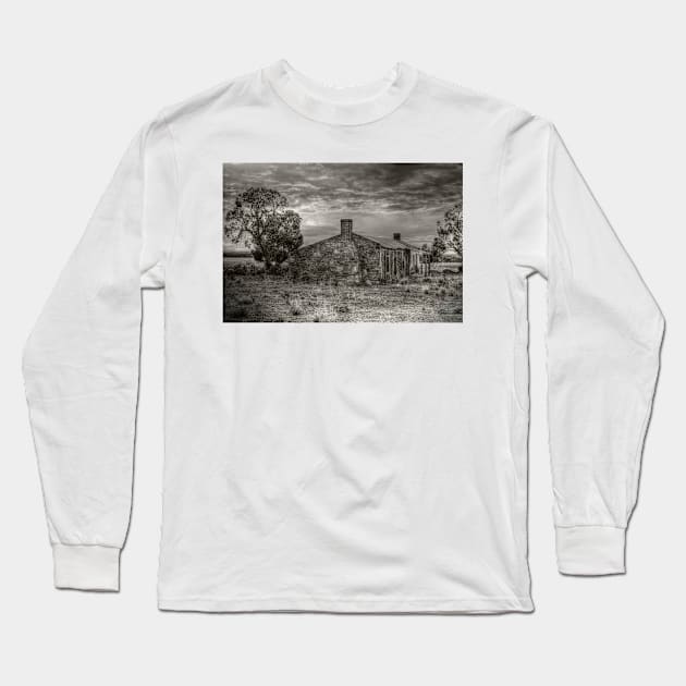 Settlers Cottage Ruins, Sedan, South Australia Long Sleeve T-Shirt by Mark Richards